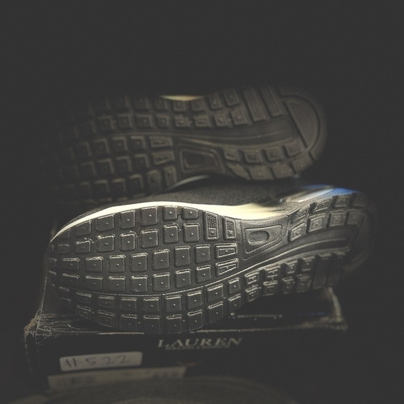 S35. NEW Udirini Women’s Steel Composite Toe Shoes Black/White EU39/US8.5 - Picture 4 of 5